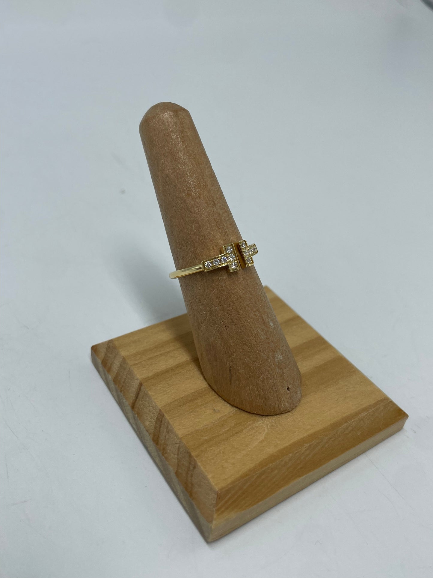 Tiffany & Company 18K Diamond T Luxury Ring, Size: 7