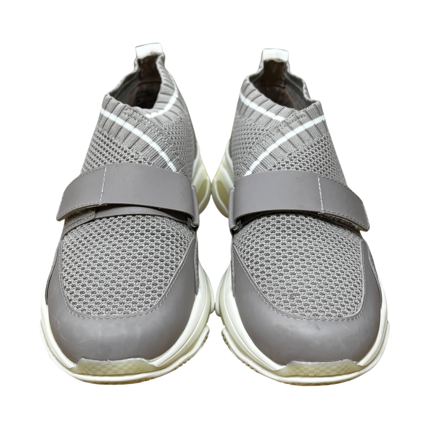 Shoes Sneakers By Steve Madden In Grey, Size:8