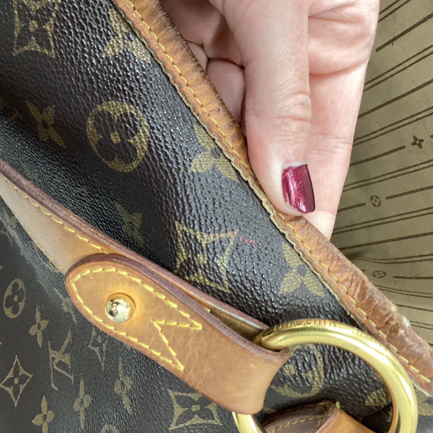 Handbag Luxury Designer By Louis Vuitton, Size: Large