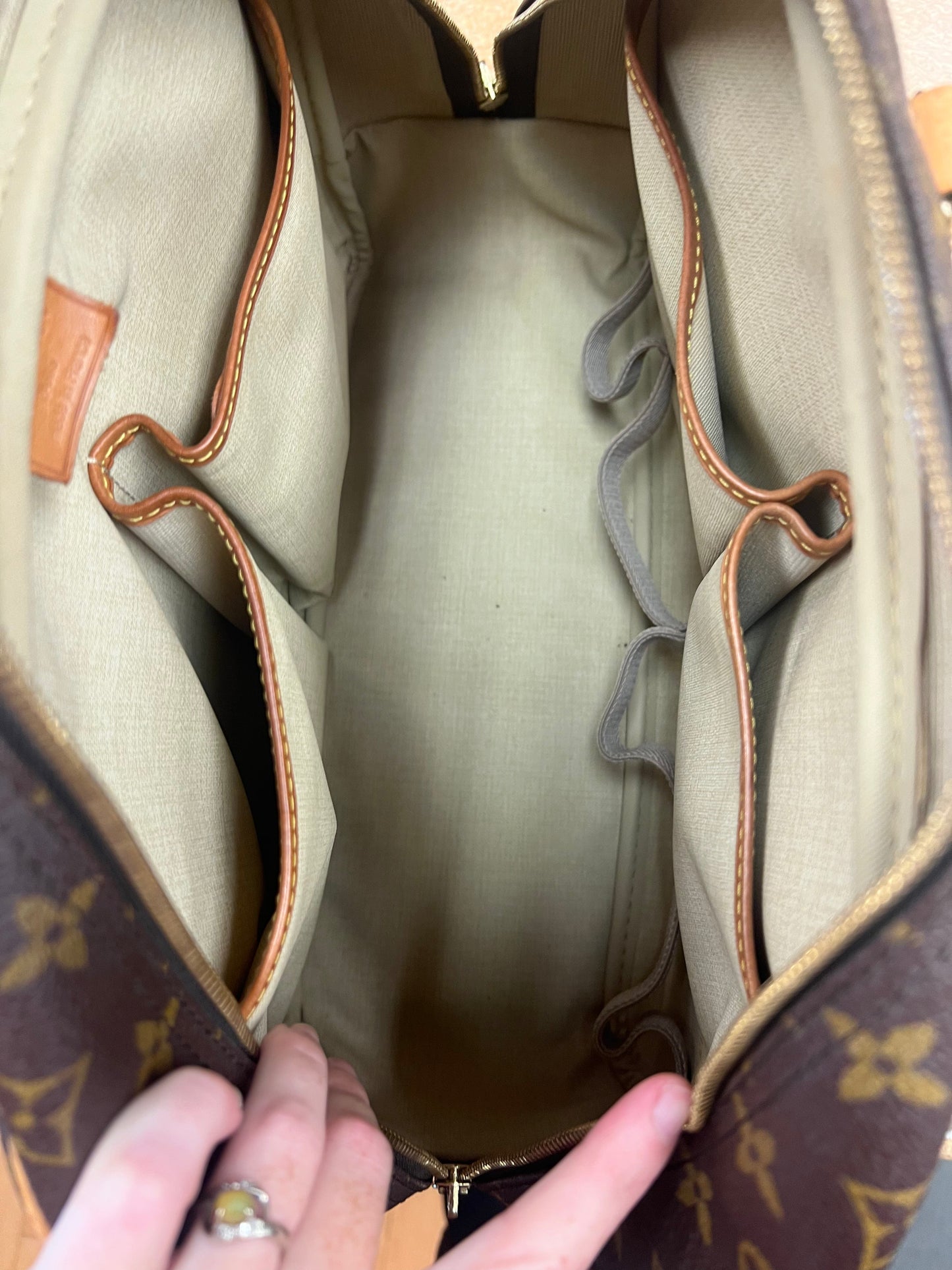 LUGGAGE LUXURY DESIGNER by LOUIS VUITTON In BROWN, Size: MEDIUM