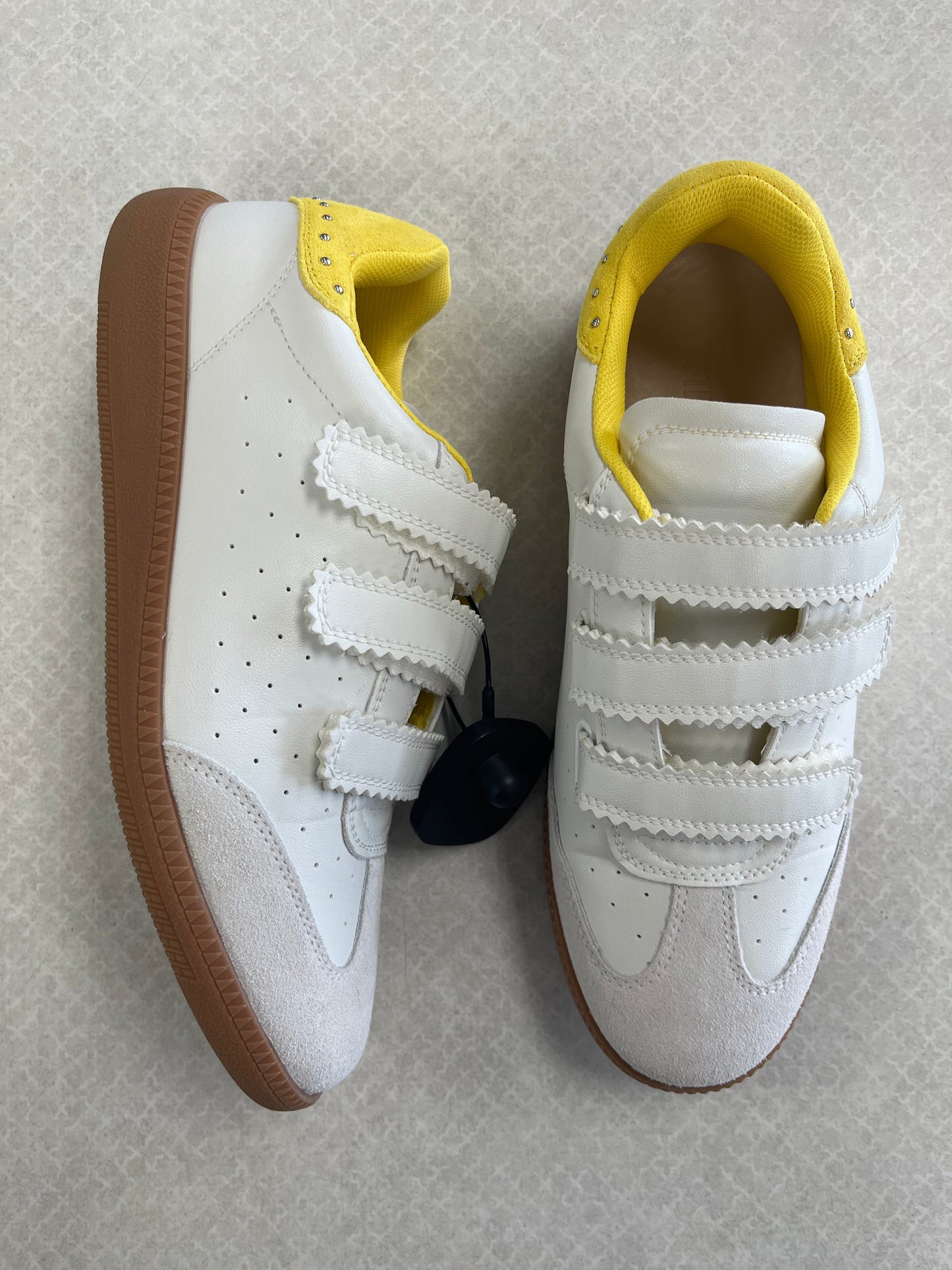 Shoes Sneakers By Steve Madden In White & Yellow, Size:8.5