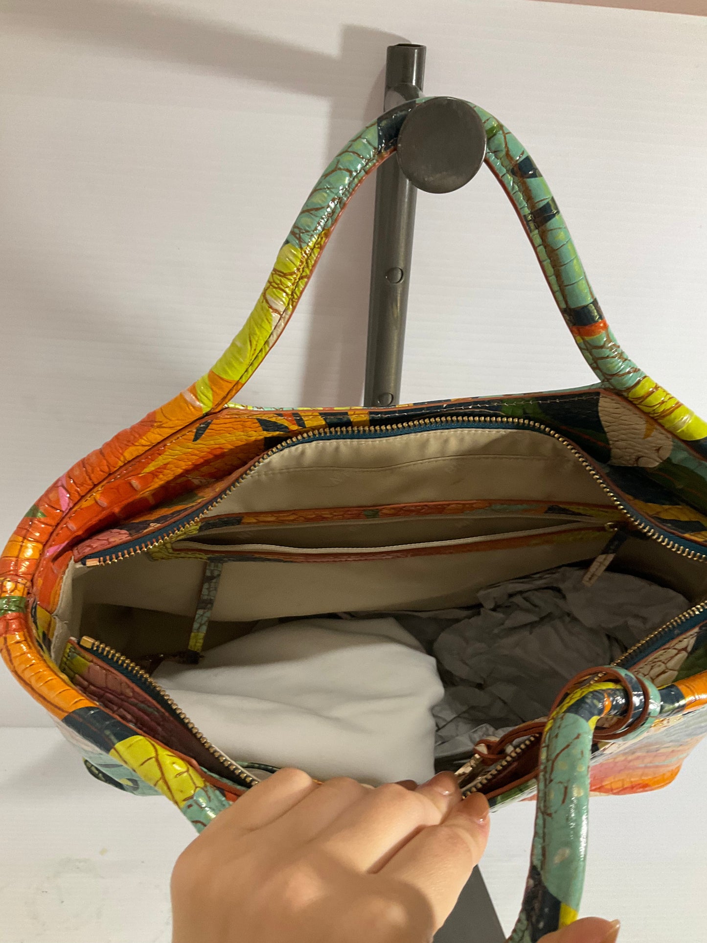 Crossbody Designer By Brahmin In Tropical Print, Size:Medium