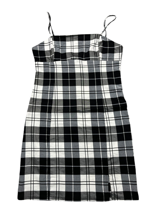Dress Casual Short By Love Tree In Black & White, Size:L