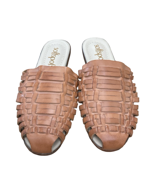 Shoes Flats By Softspots In Tan, Size:6