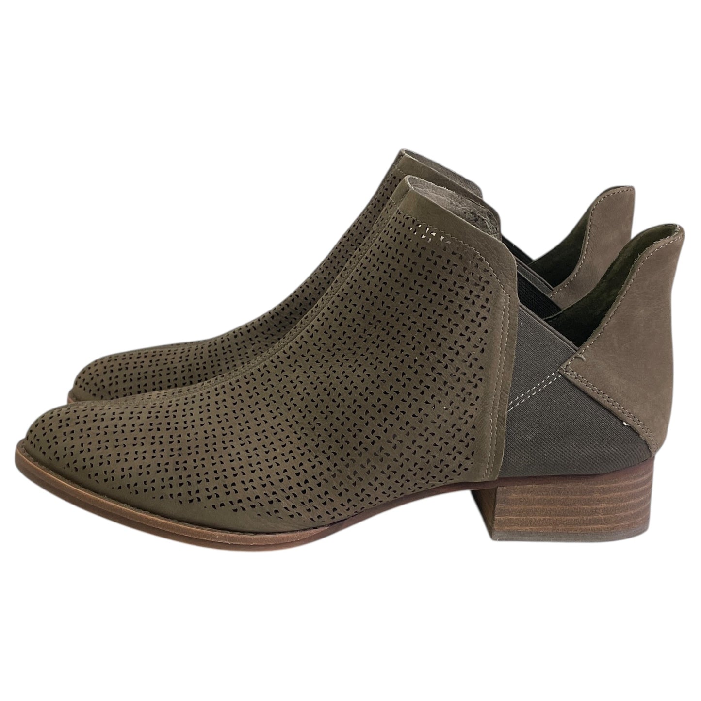 BOOTS ANKLE HEELS by VINCE CAMUTO In BROWN, Size: 11
