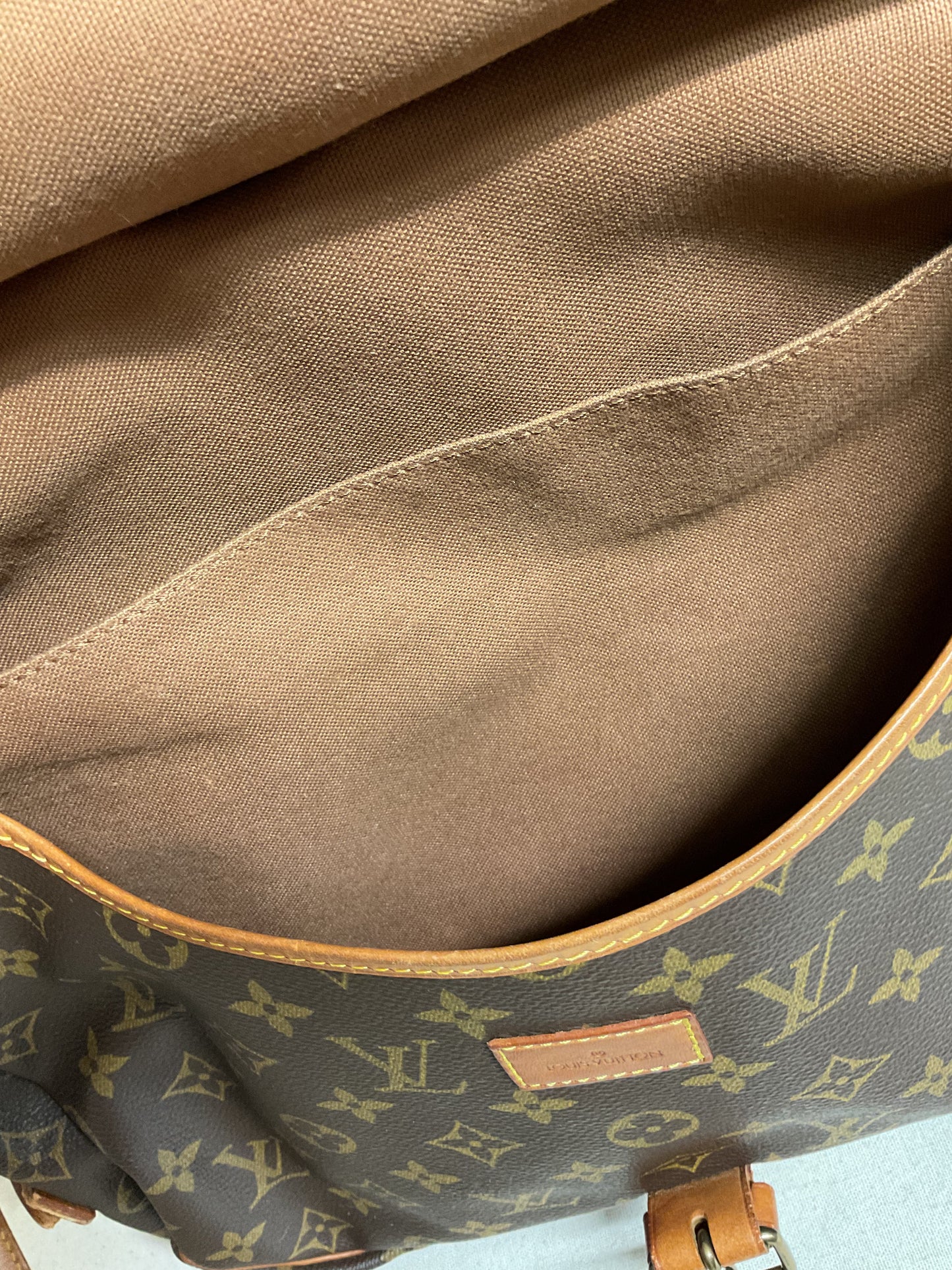 Crossbody Luxury Designer By Louis Vuitton In Brown, Size:Large