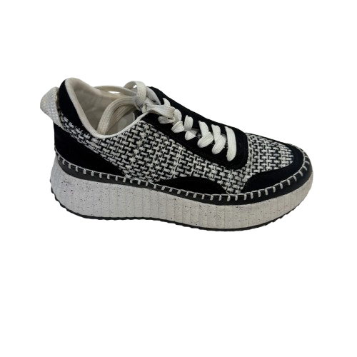 Shoes Sneakers By Universal Thread In Black & White, Size:8