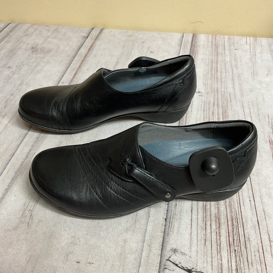 Shoes Flats By Dansko In Black, Size:6.5