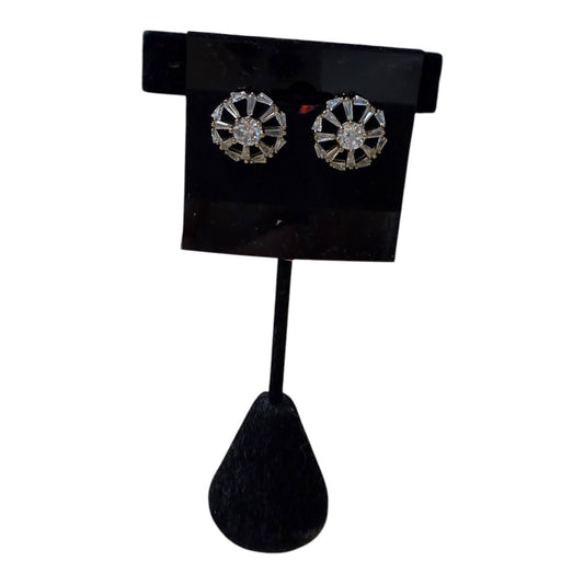 Earrings Stud In White