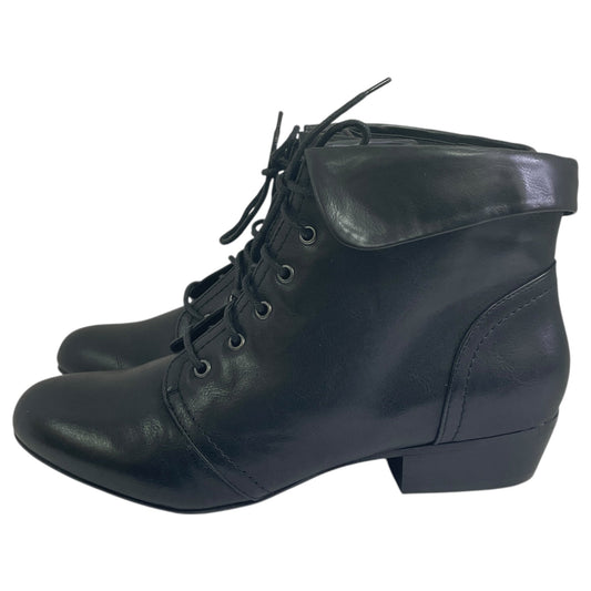 Boots Ankle Flats By Yuu Collection In Black, Size:7.5