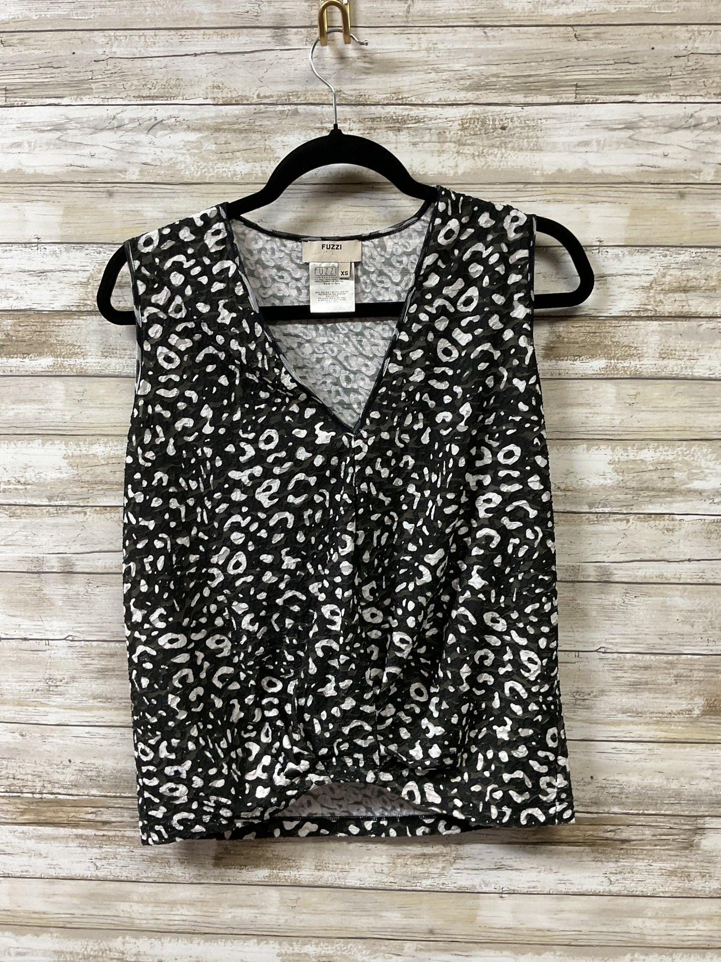 Top Sleeveless By Cmb In Black & White, Size:Xs