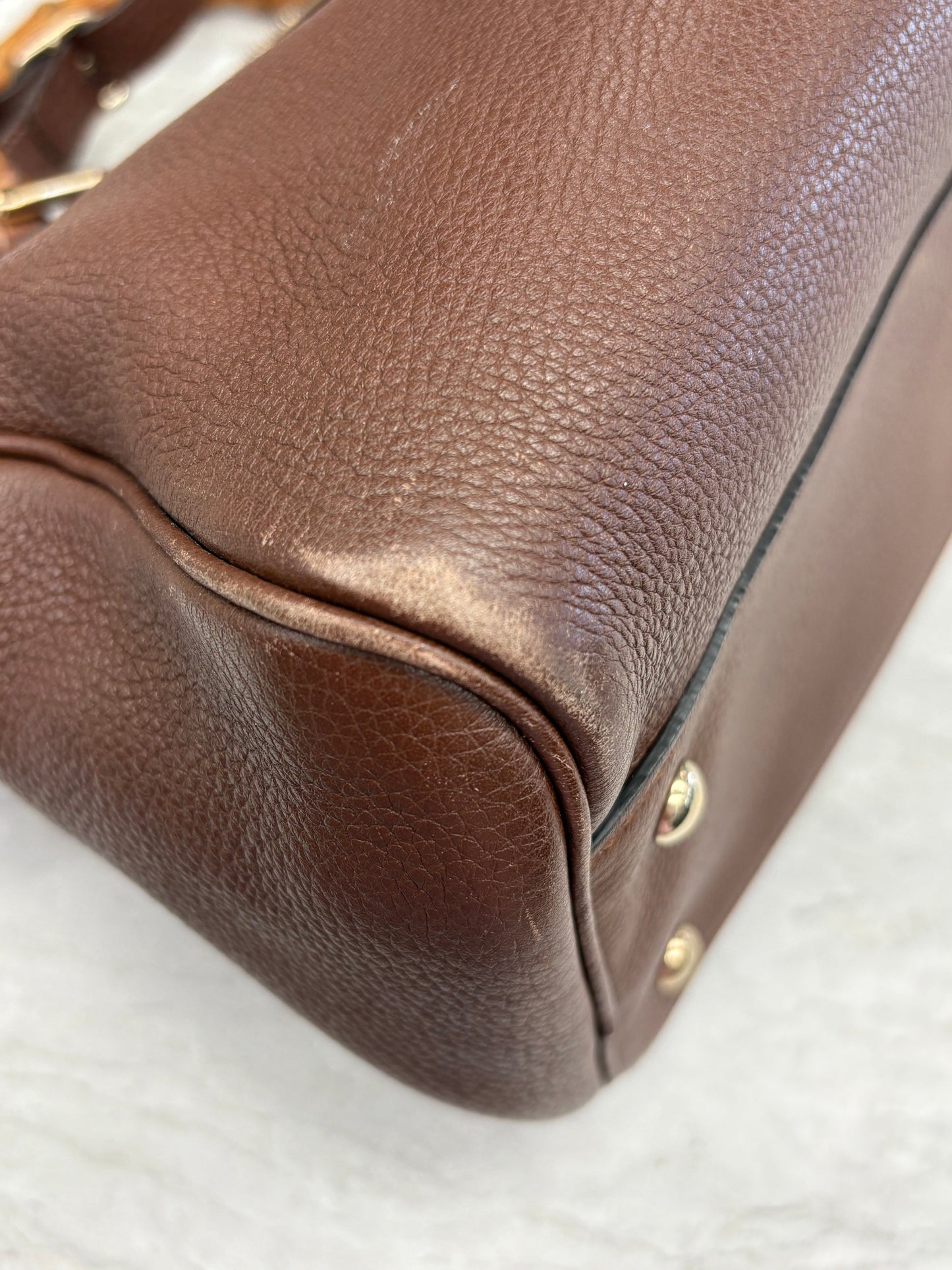 Handbag Luxury Designer By Gucci, Size: Medium
