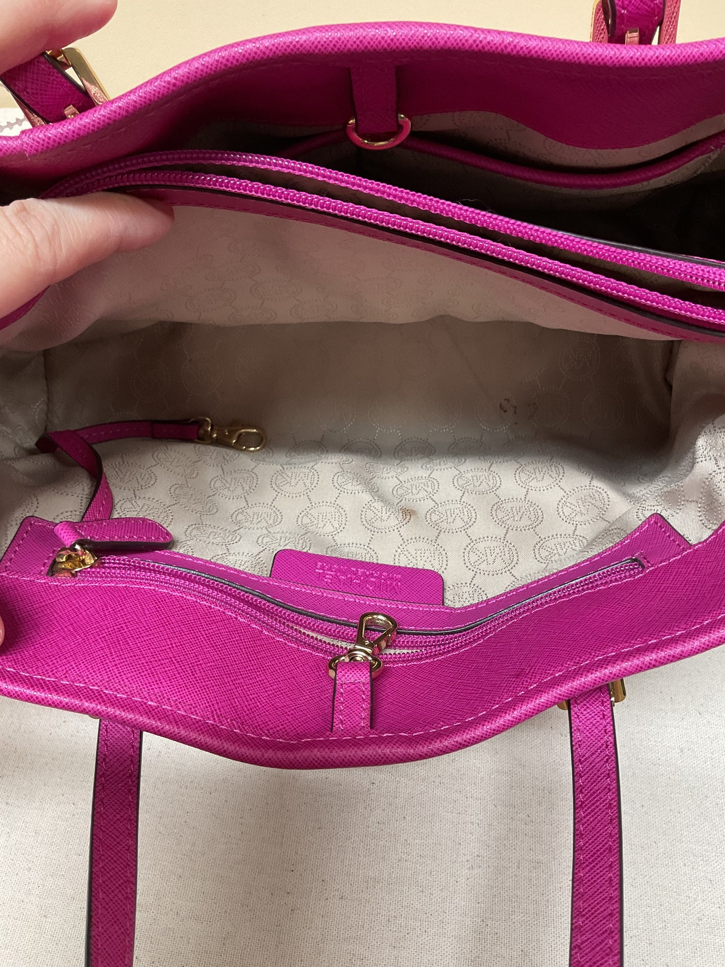 Handbag Designer By Michael Kors In Pink, Size:Small