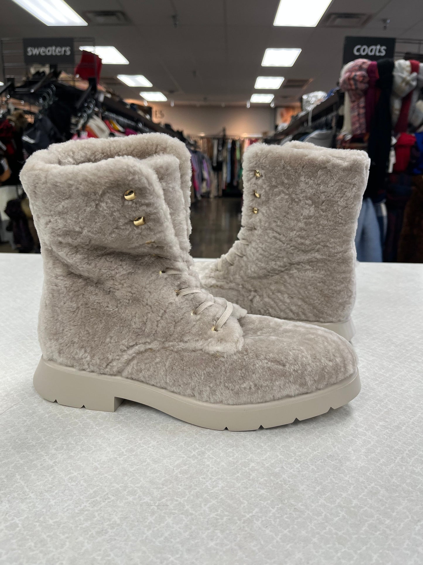 Boots Designer By Stuart Weitzman In Cream, Size:7