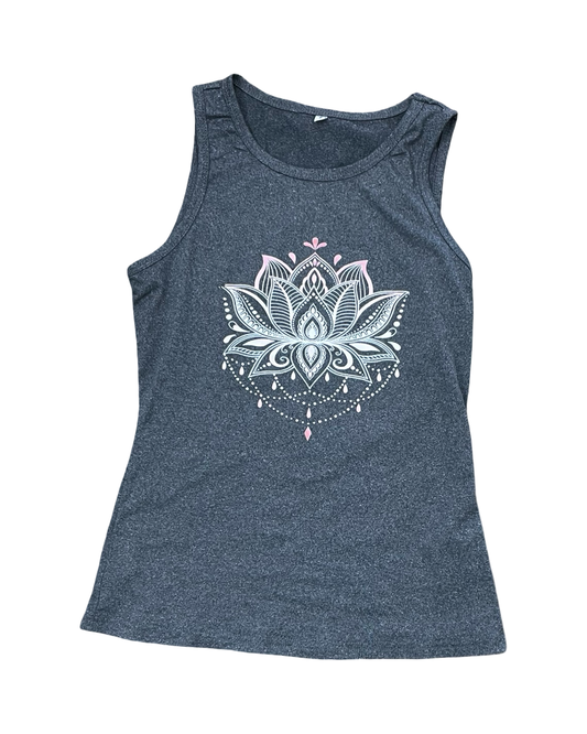 Top Sleeveless By Clothes Mentor In Grey, Size:S