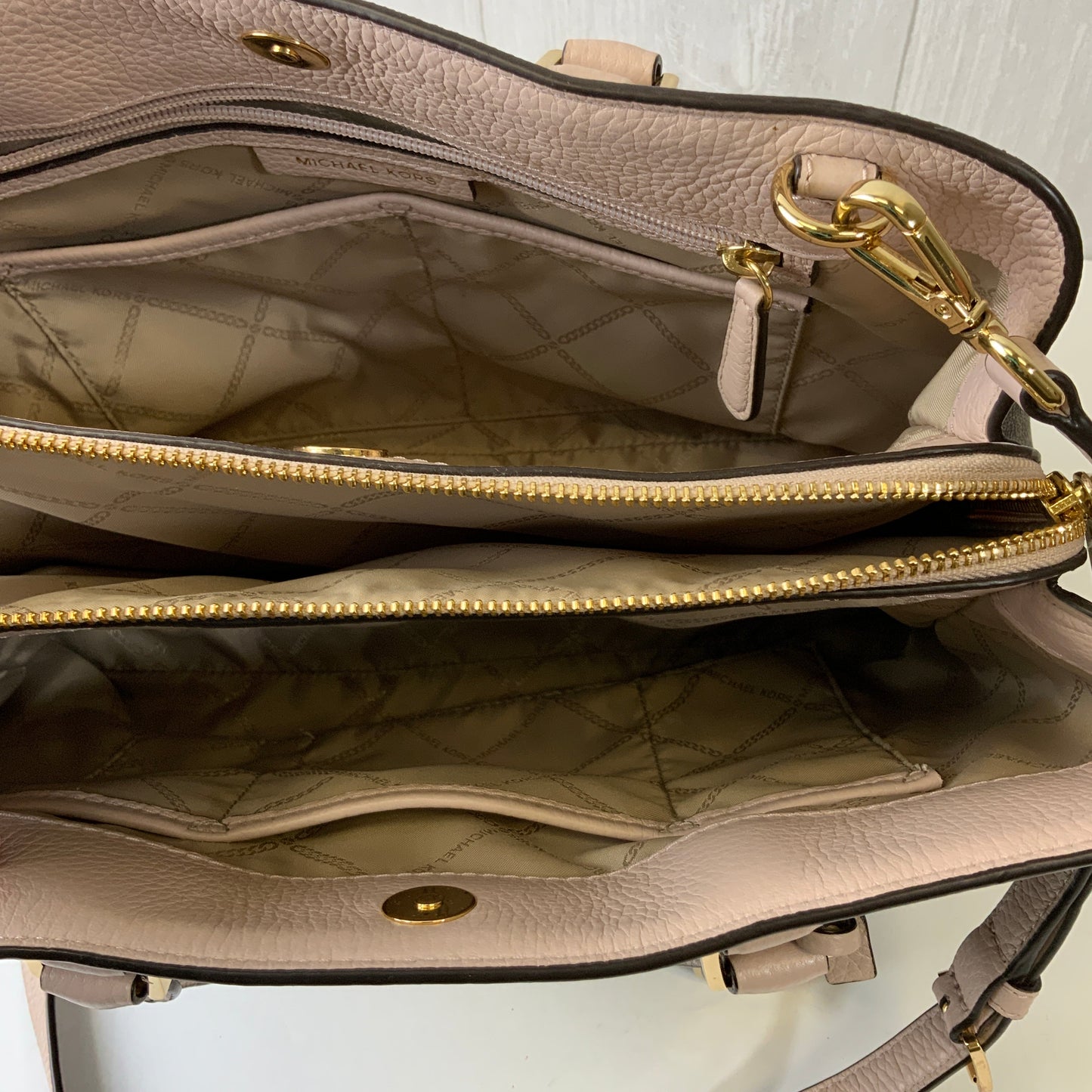 Handbag Designer By Michael Kors In Brown & Pink, Size:Large