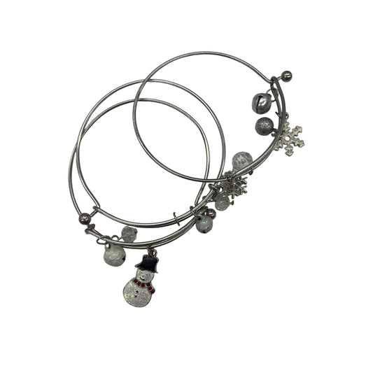 Bracelet Set By Clothes Mentor In Silver, Size:03 Piece Set