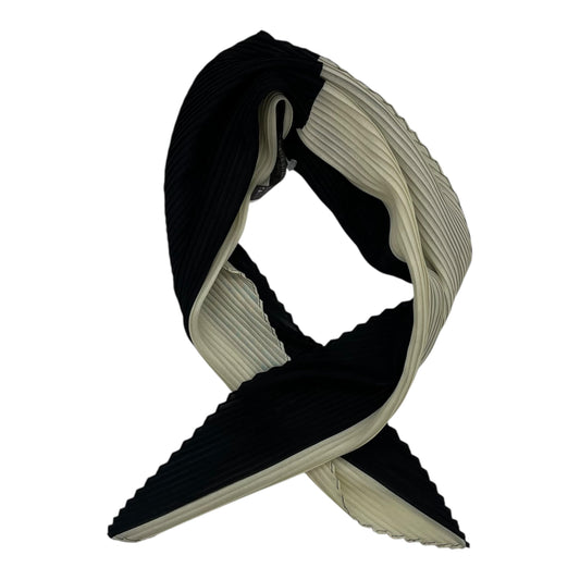 Scarf Square By Zara In Black & Cream