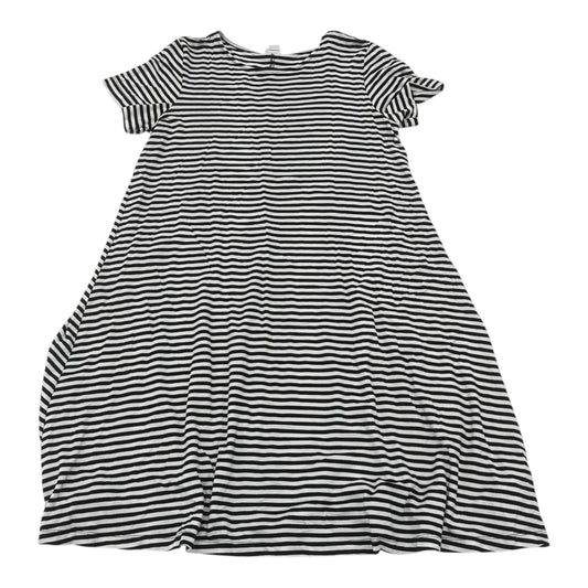 Dress Casual Short By Old Navy In Black & White, Size:S