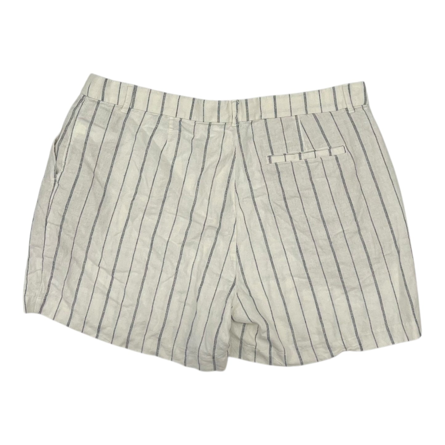 Shorts By Old Navy In White, Size:Xl