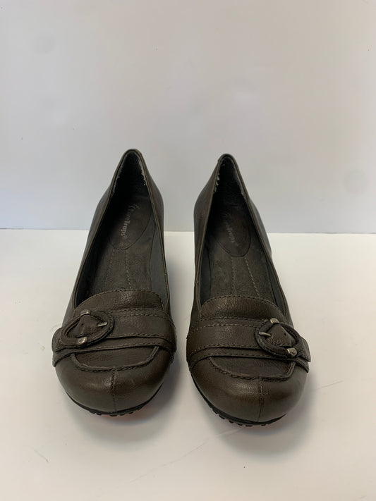 Shoes Heels Block By Bare Traps  Size: 7